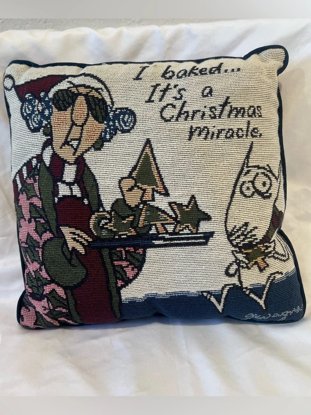 Hallmark Maxine Shoebox Tapestry Pillow I Bake It’s a Christmas Miracle